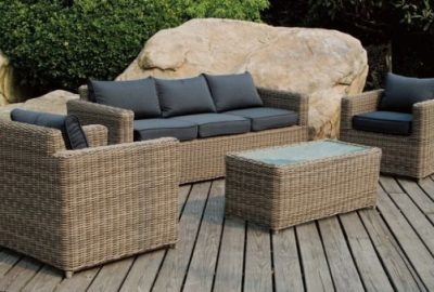 Meble i dodatki do salonu pod chmurką