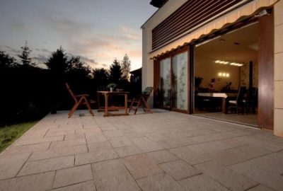 Płyty tarasowe: ciepłe aranżacje tarasów